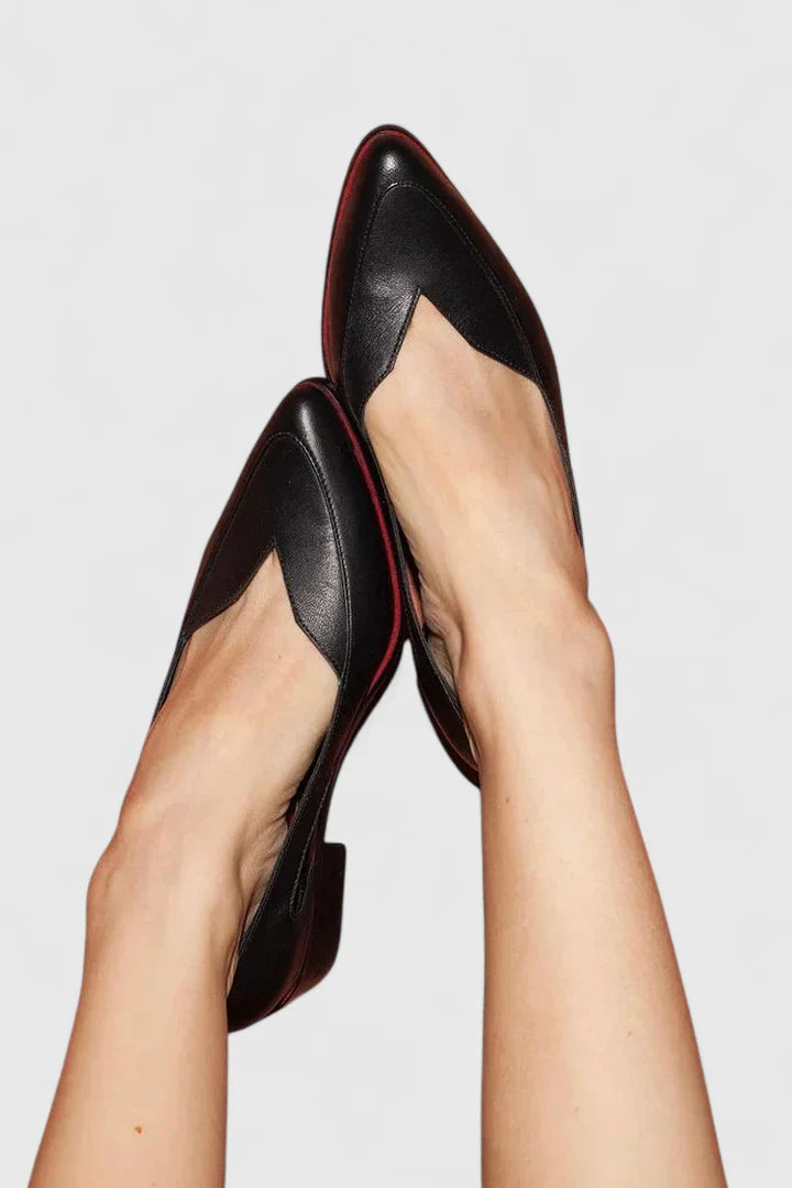 AMELIA – CLASSIC TWO-TONE FLATS