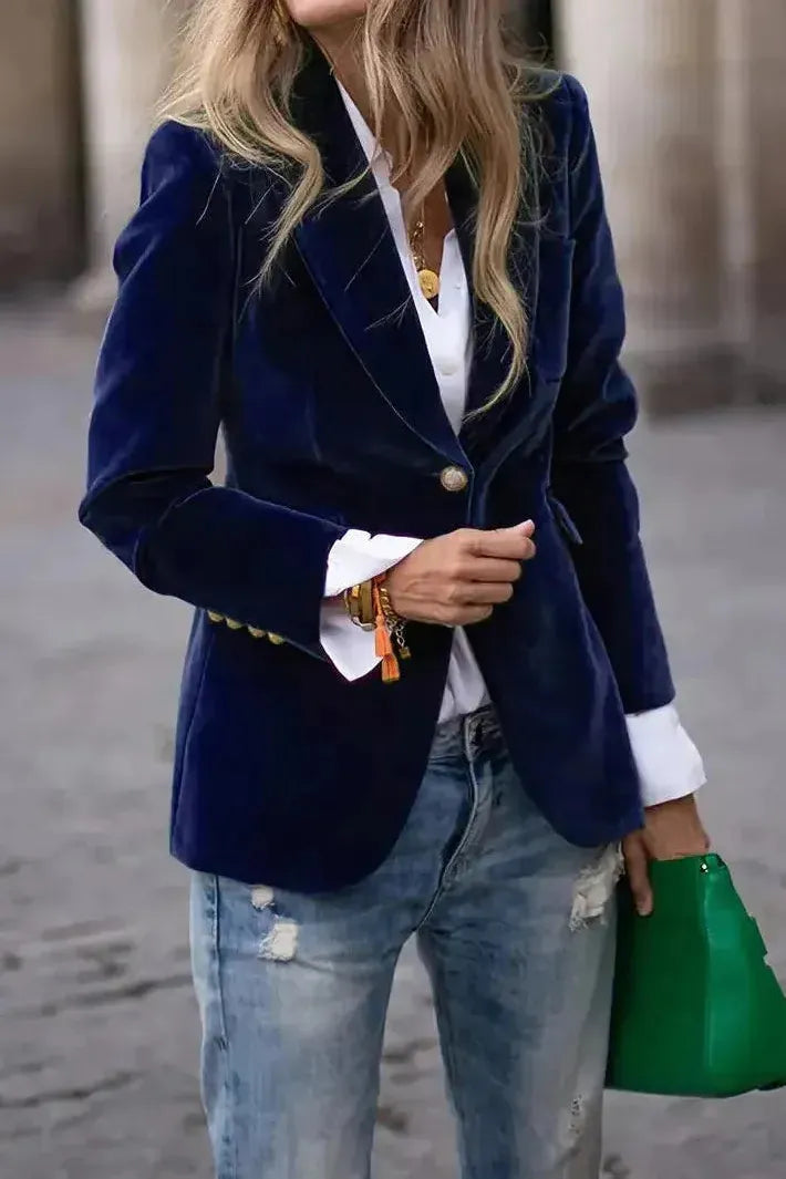 SCARLETT – VELVET LUXE STATEMENT BLAZER