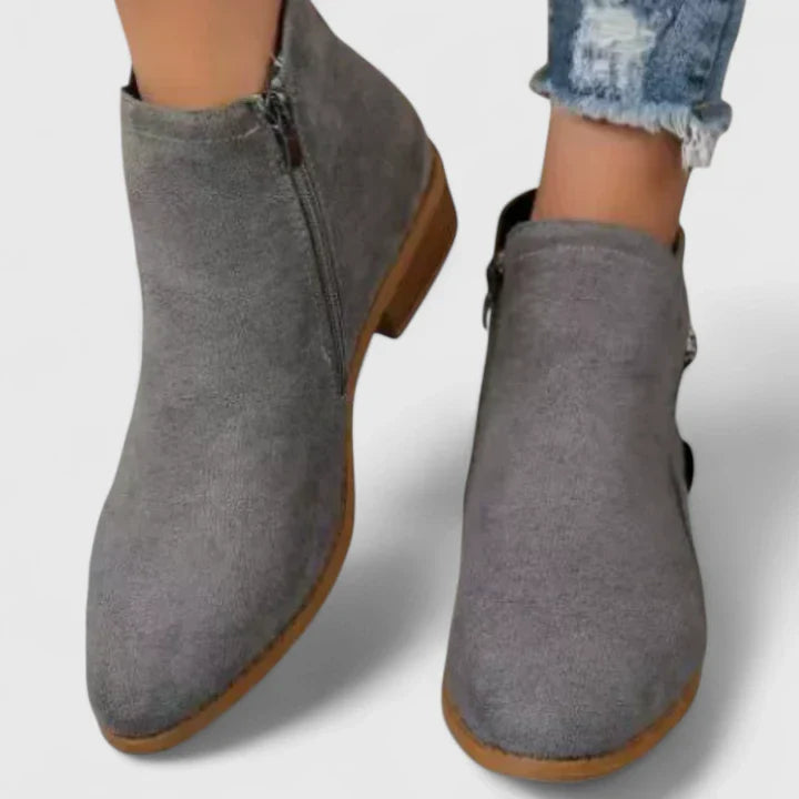 AILA - EVERYDAY CHIC ANKLE BOOT