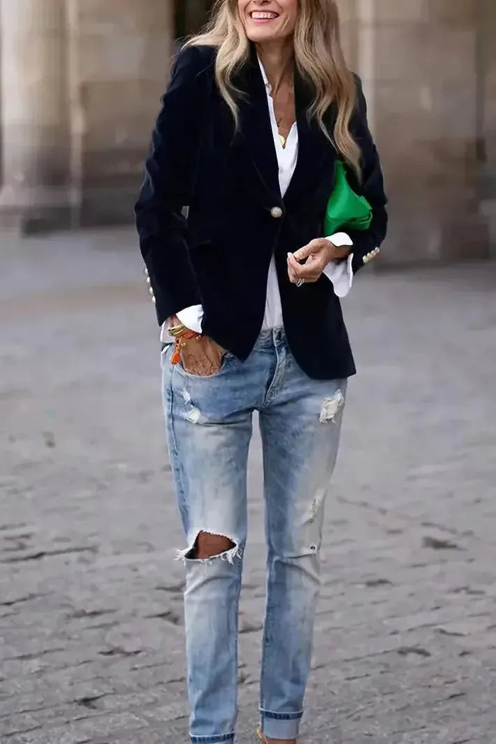 SCARLETT – VELVET LUXE STATEMENT BLAZER