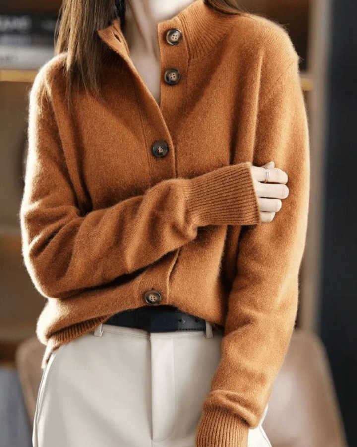 MARIAH – CLASSIC BUTTON-UP CARDIGAN