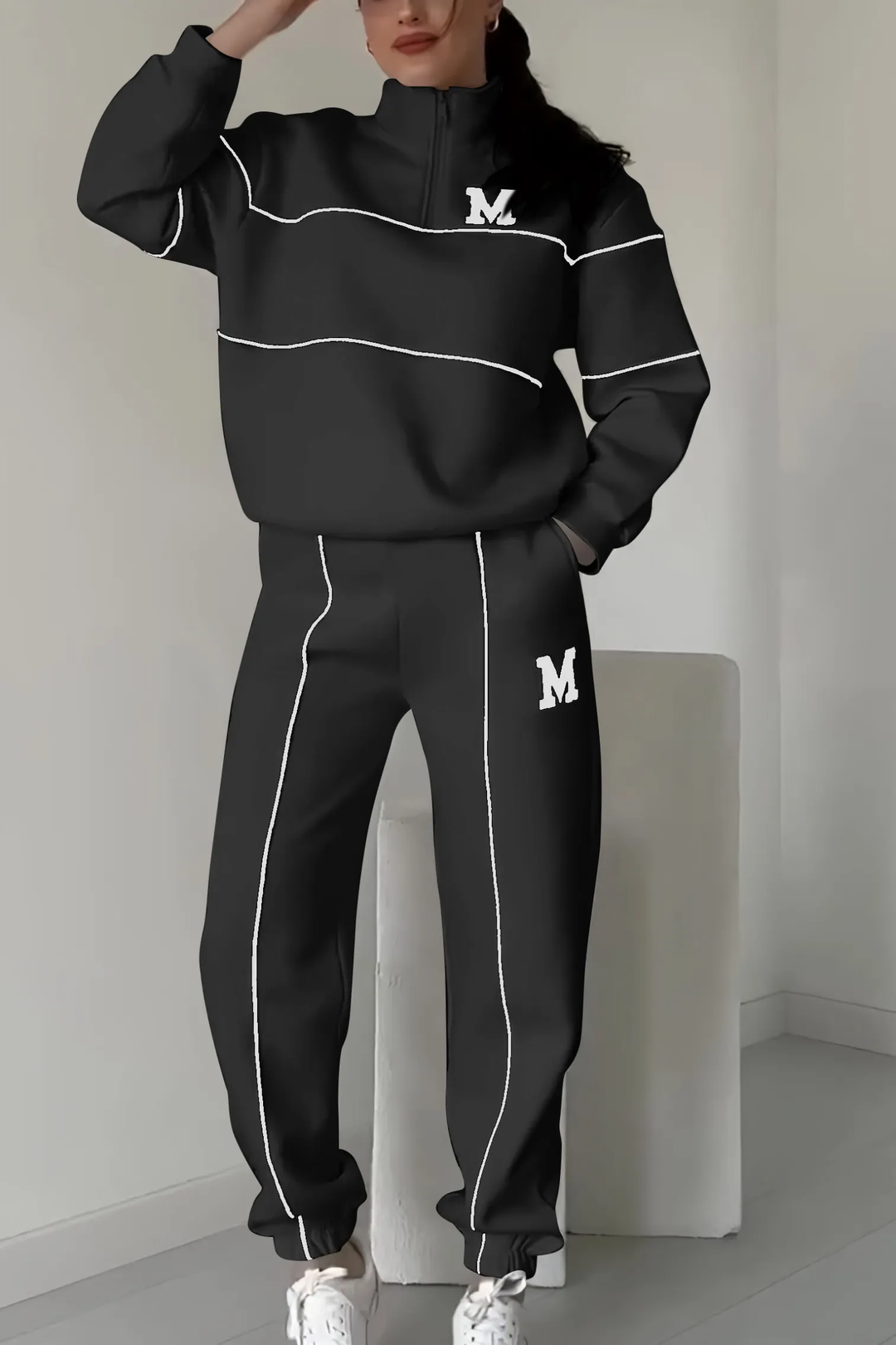 LANA – SPORTY STRIPE JOGGER SET