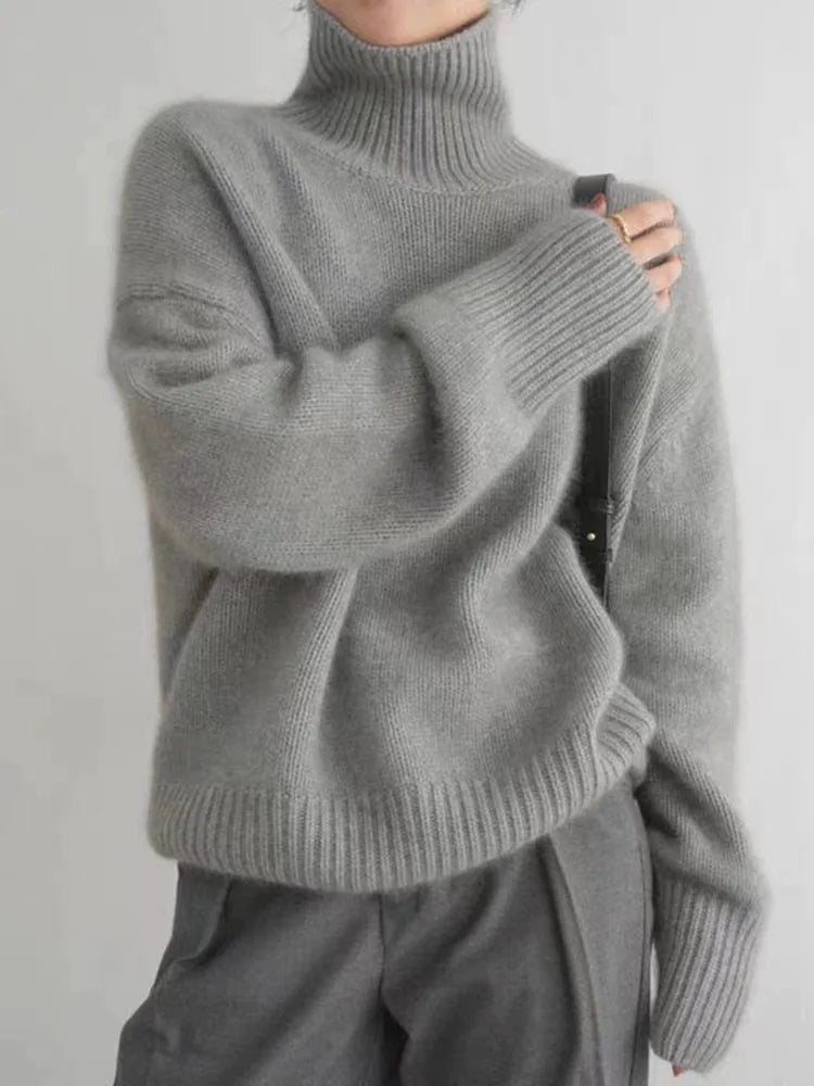 MADELINE - COZY TURTLENECK SWEATER