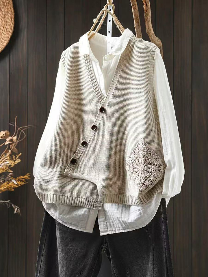 AUTUMN – LAYERED SHIRT & KNIT VEST