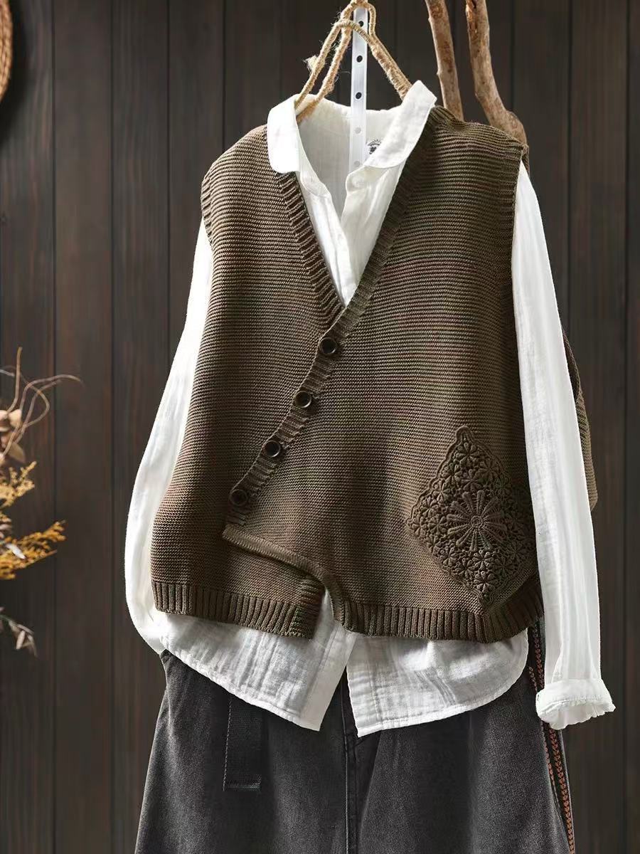 AUTUMN – LAYERED SHIRT & KNIT VEST