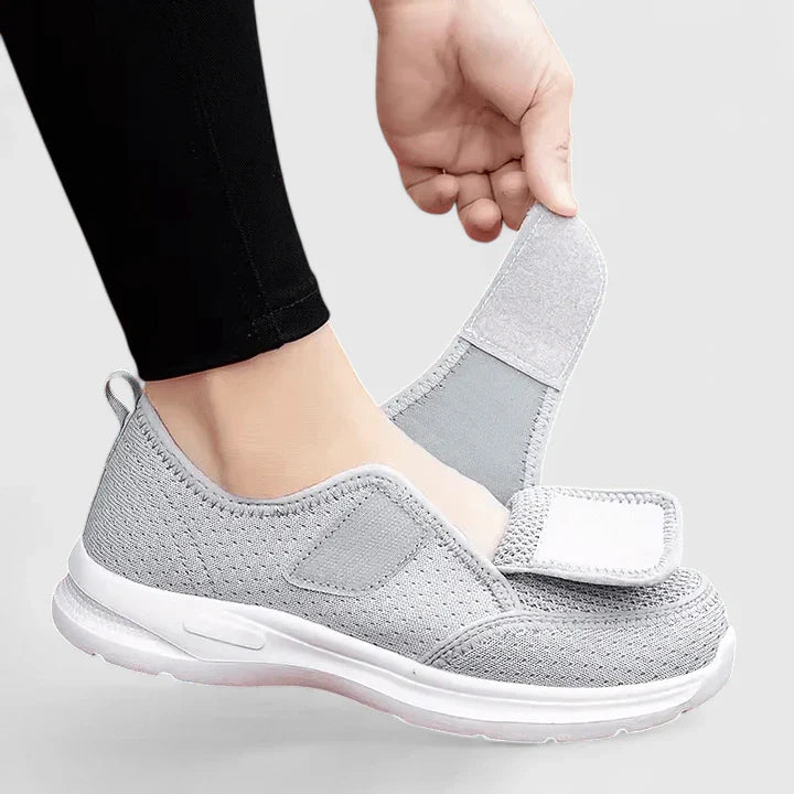 AVERY - SLEEK PERFORMANCE SNEAKER