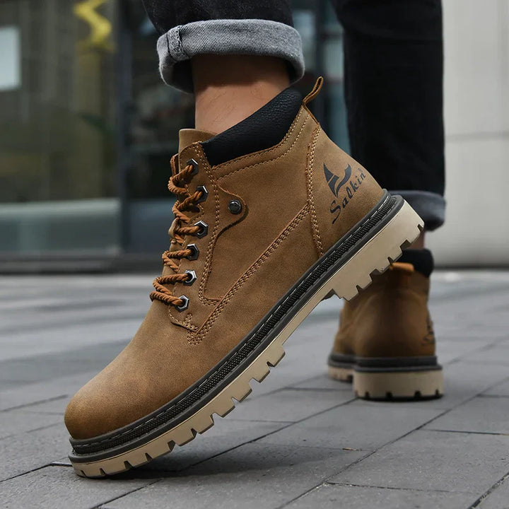 COLE – URBAN TRAIL LACE-UP BOOTS