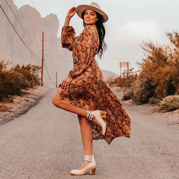 DELANEY – VINTAGE STRAP BLOCK HEELS