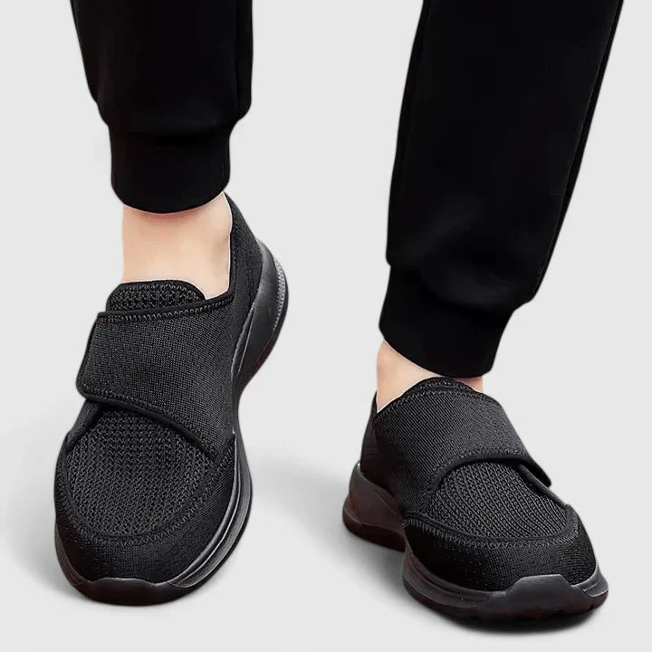 AVERY - SLEEK PERFORMANCE SNEAKER