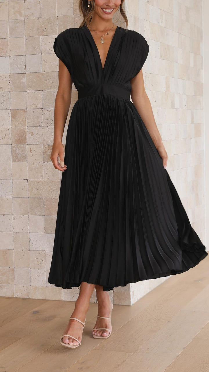 SERENA – ELEGANT PLEATED MAXI DRESS
