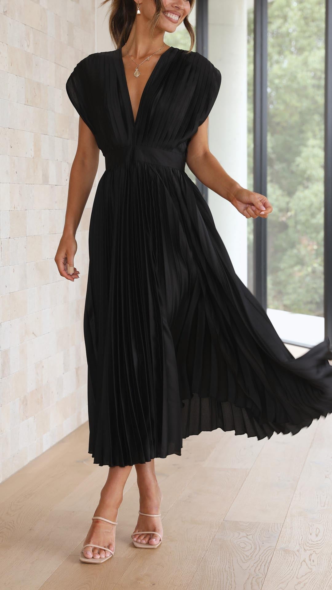SERENA – ELEGANT PLEATED MAXI DRESS