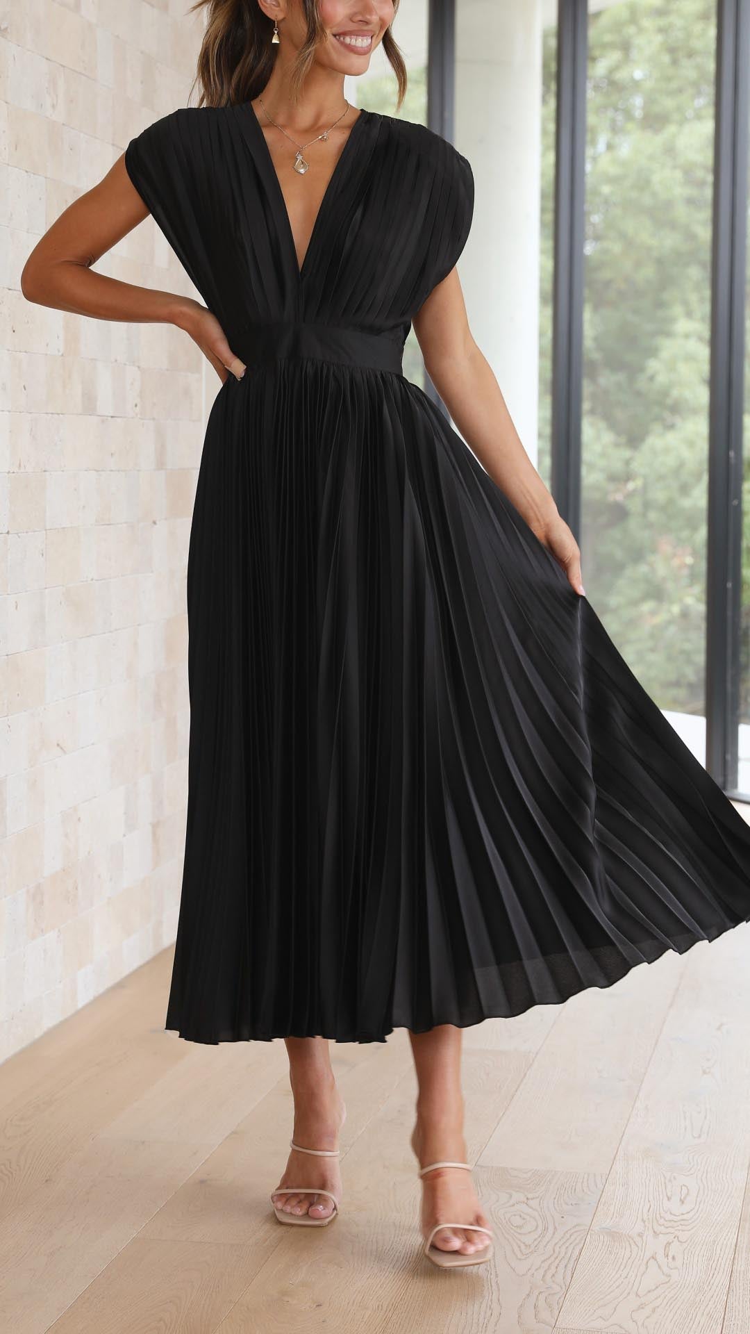 SERENA – ELEGANT PLEATED MAXI DRESS
