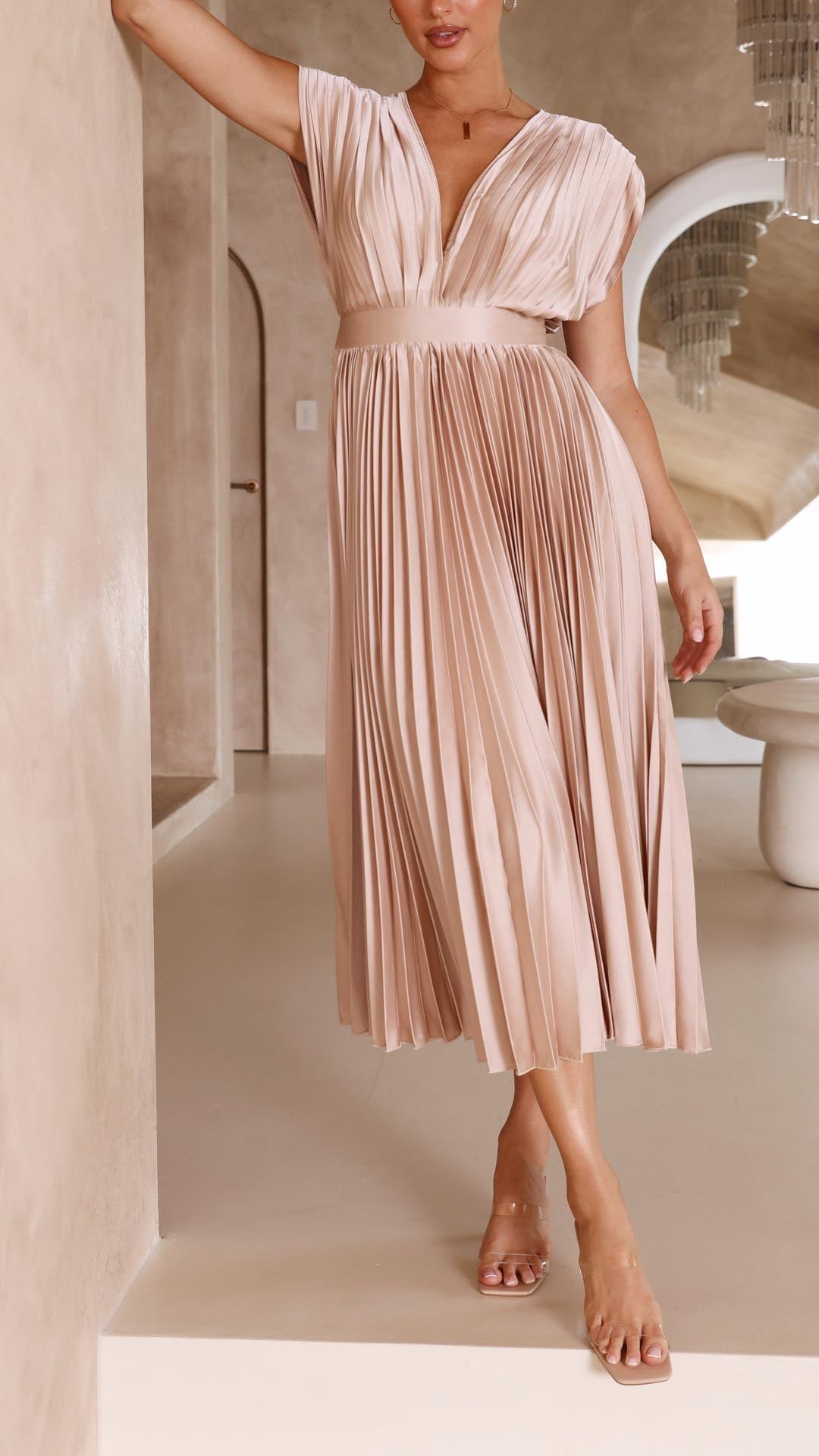 SERENA – ELEGANT PLEATED MAXI DRESS