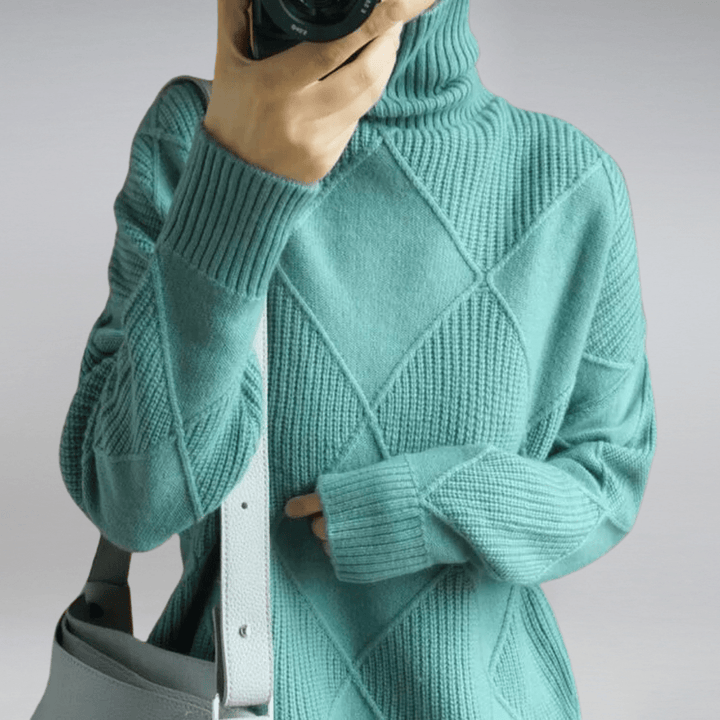 ANNIKA – ELEGANT TURTLENECK SWEATER
