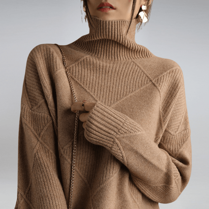 ANNIKA – ELEGANT TURTLENECK SWEATER