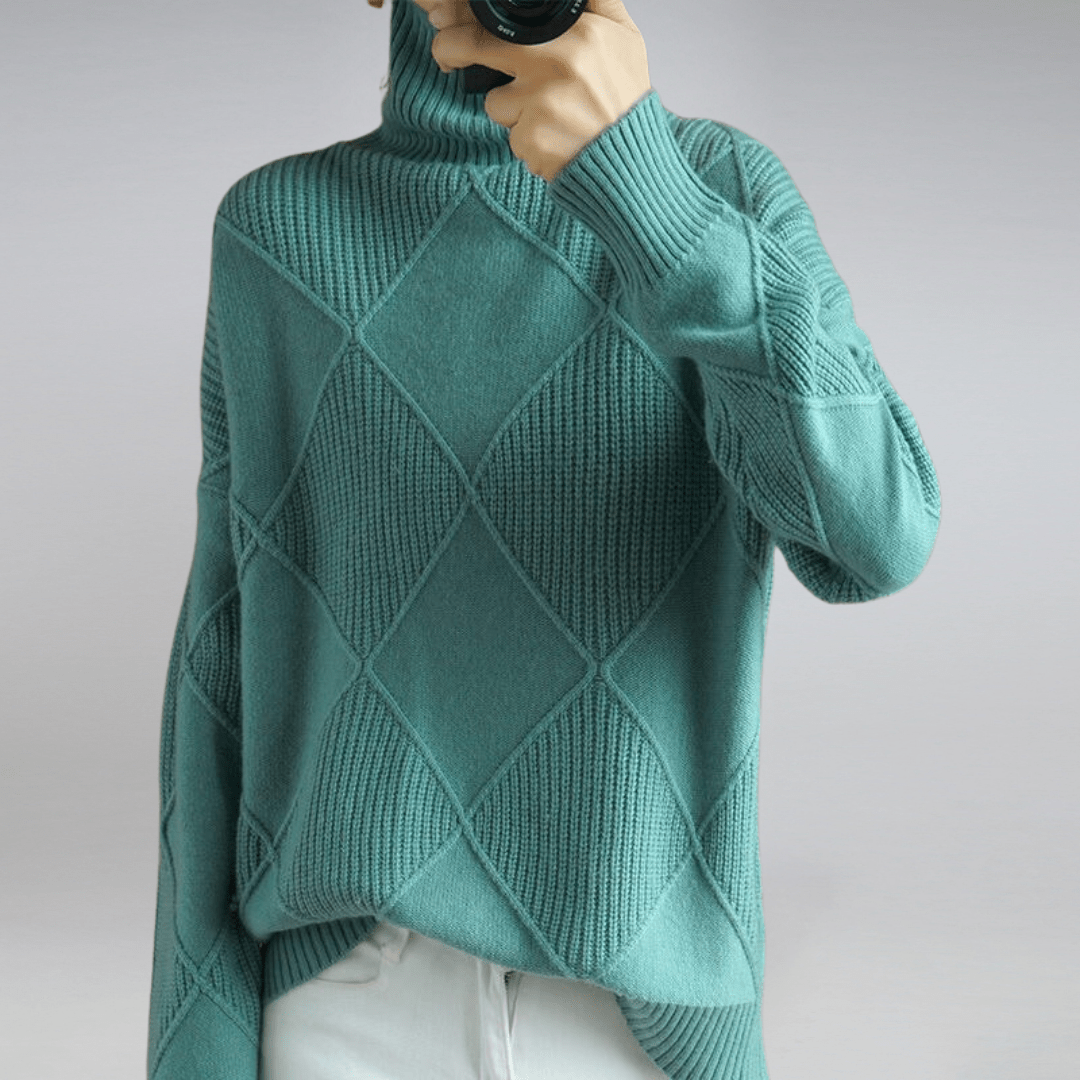 ANNIKA – ELEGANT TURTLENECK SWEATER