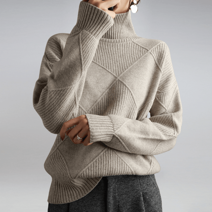 ANNIKA – ELEGANT TURTLENECK SWEATER