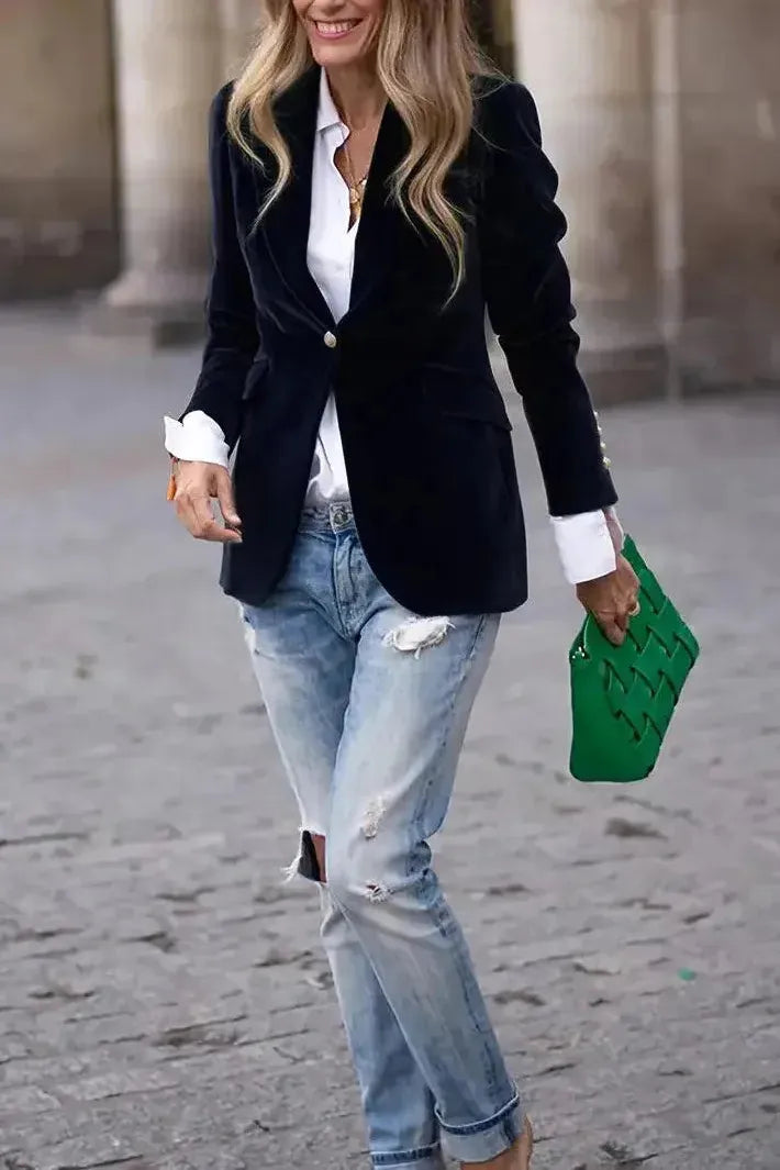SCARLETT – VELVET LUXE STATEMENT BLAZER