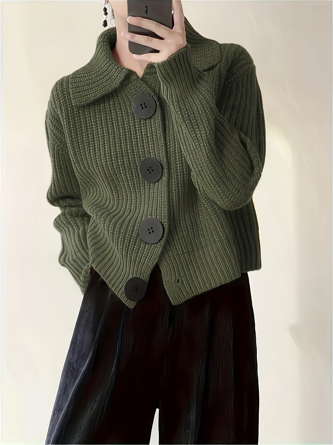 MOLLY – BOLD CHARM BUTTON CARDIGAN